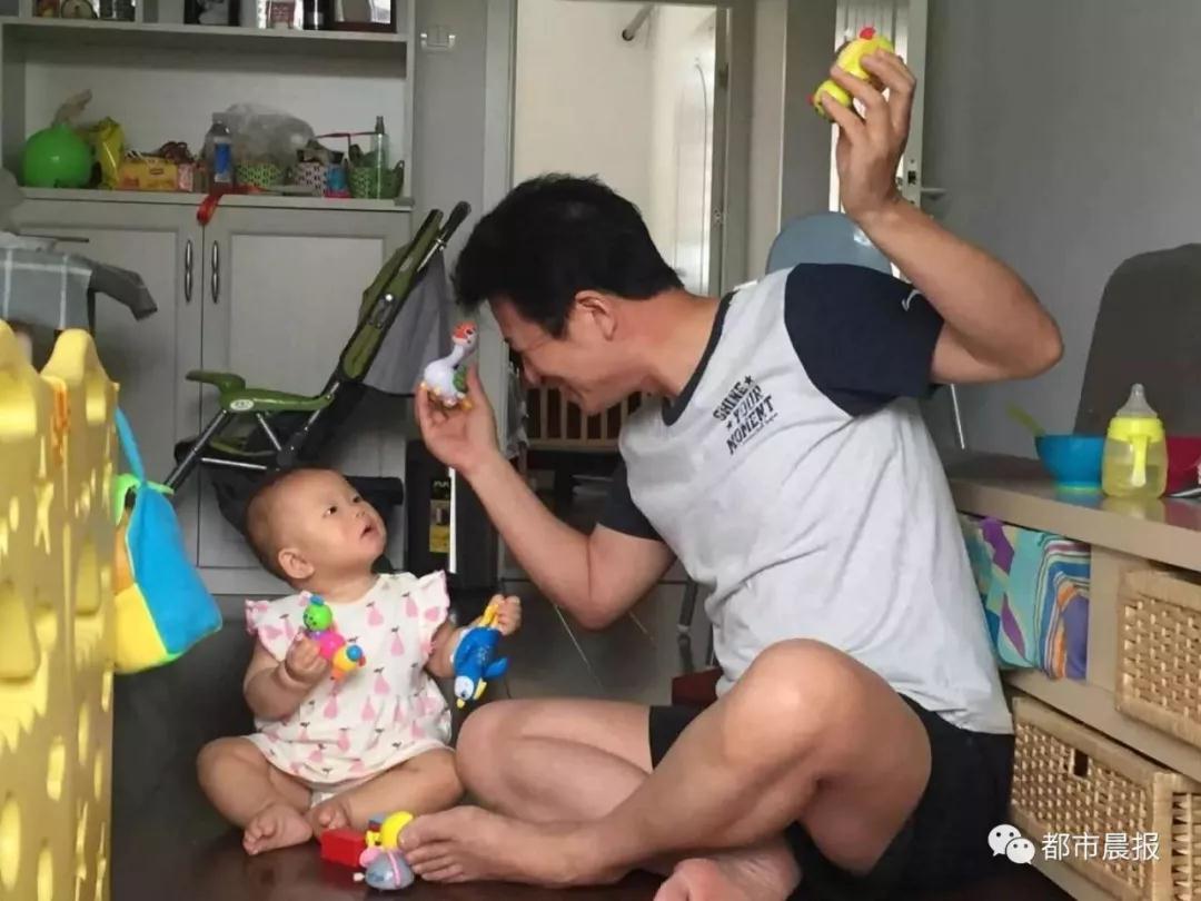 邳州作协副主席徐景洲百首育儿打油诗作外孙女生日礼物