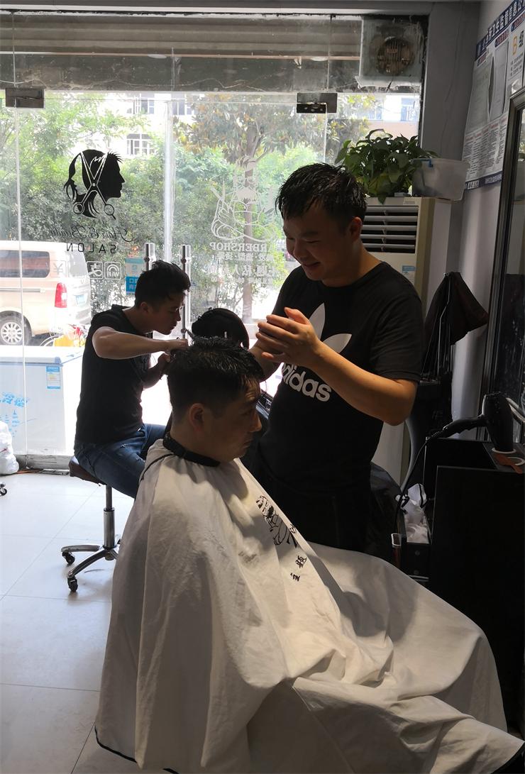 如此“主题”（刘波涛）
