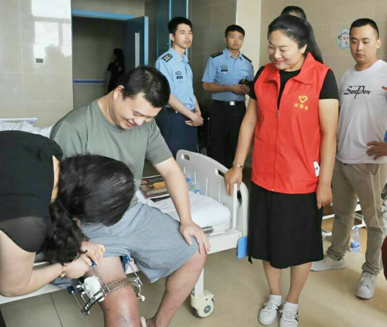 中国青年志愿者联合会心系当代“保尔”吴德政   （魏巍）