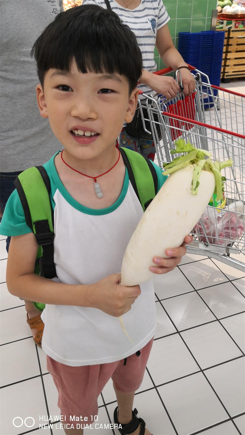 幼儿超市去买菜(刘波涛）