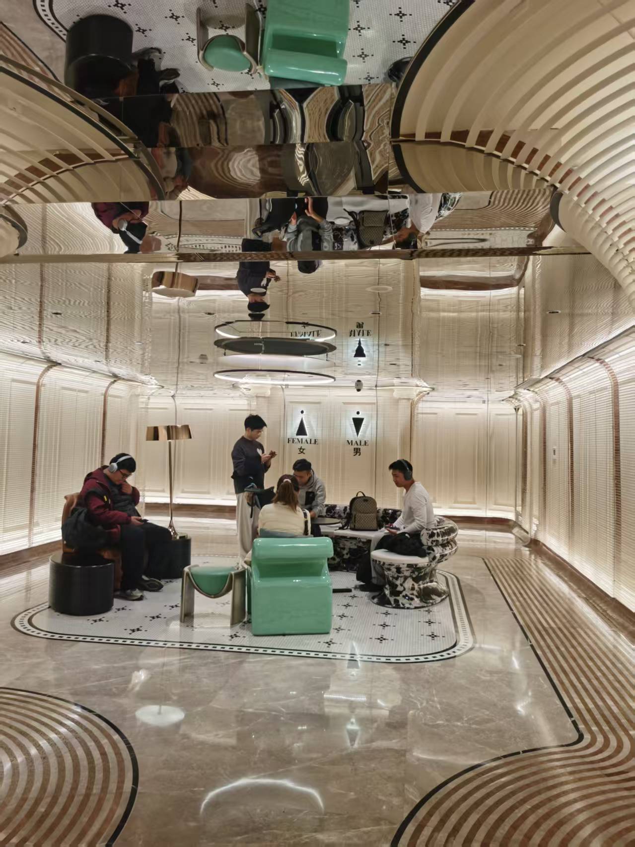 启程去南京兄弟相聚